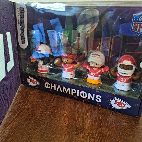 Little People NFL Super Bowl LVII Champions Set - Picture 2 of 9